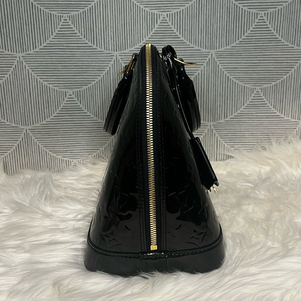 Louis Vuitton Vernis Alma PM in Noir - Picture 6 of 12